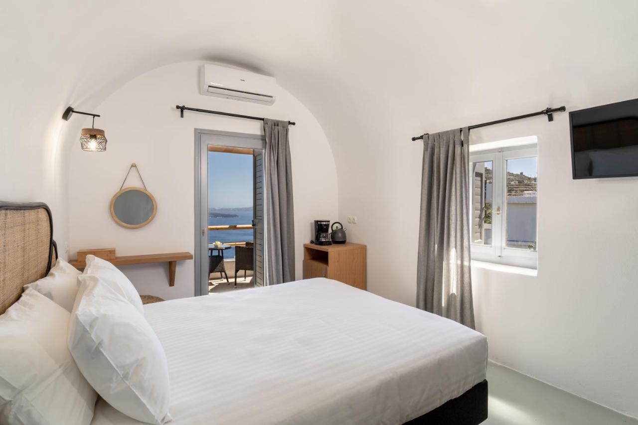 Evanthia Best View Thirassia Island Hotel エクステリア 写真