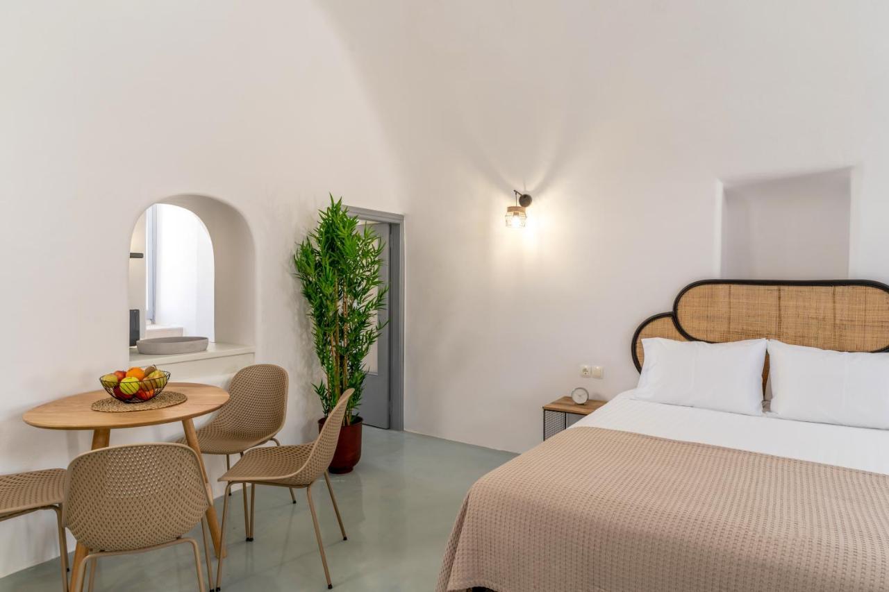 Evanthia Best View Thirassia Island Hotel エクステリア 写真