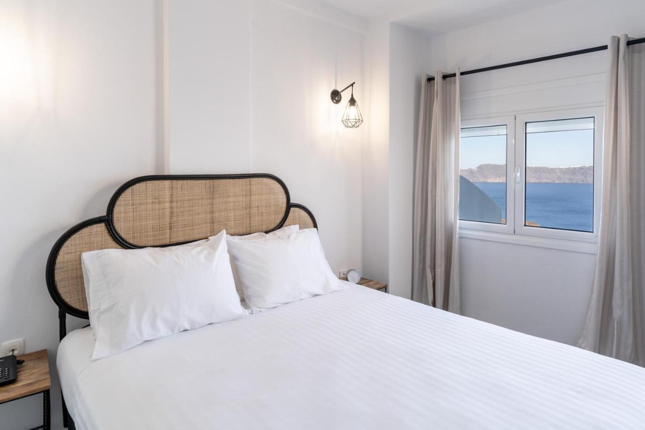 Evanthia Best View Thirassia Island Hotel エクステリア 写真